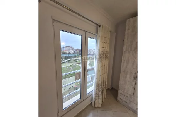 Appartamento in vendita a Tirana 2+1, Arredato