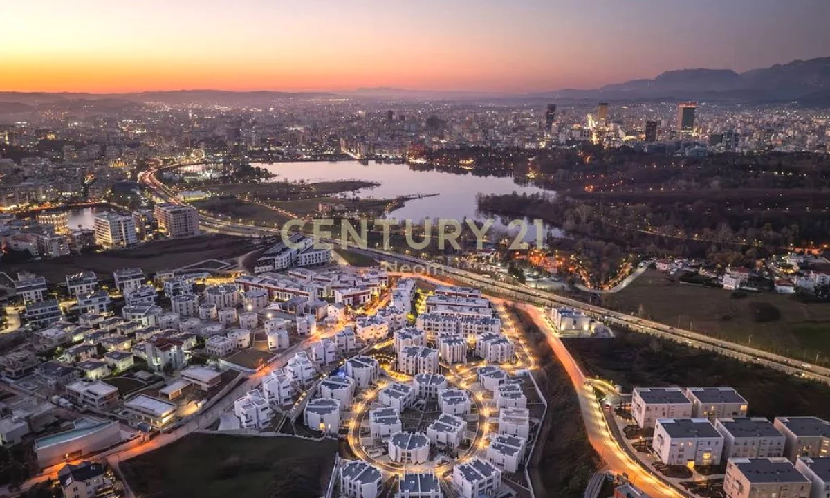 Appartamento in vendita a Tirana 2+1, Vuoto