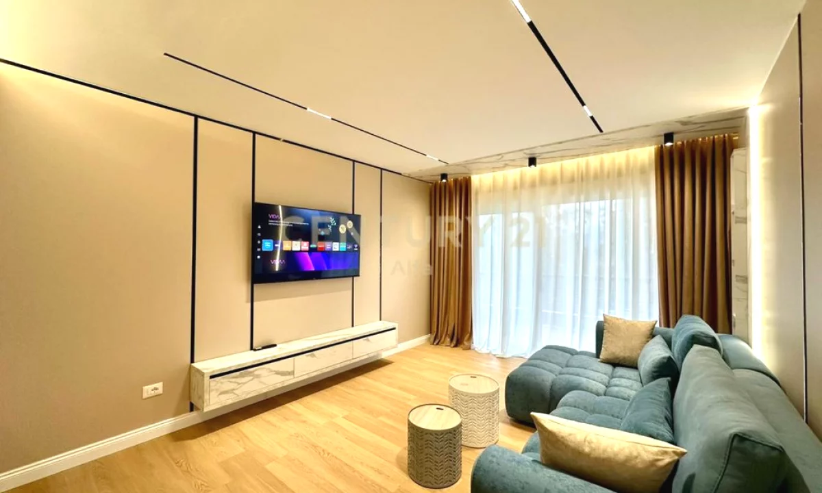 Appartamento in affitto a Tirana 2+1, Arredato