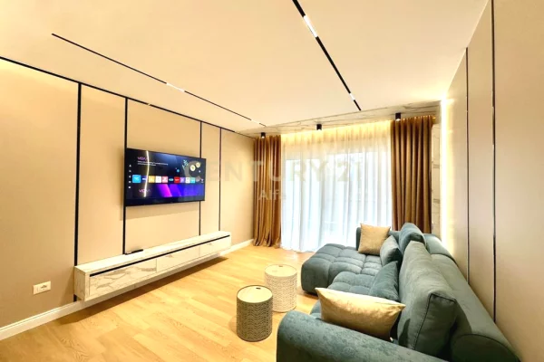 Appartamento in affitto a Tirana 2+1, Arredato