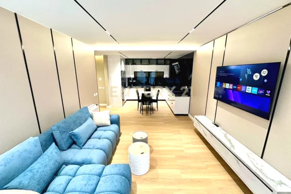 Appartamento in affitto a Tirana 2+1, Arredato