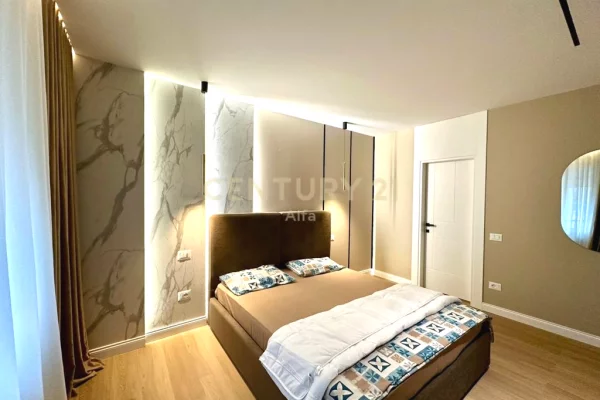 Appartamento in affitto a Tirana 2+1, Arredato