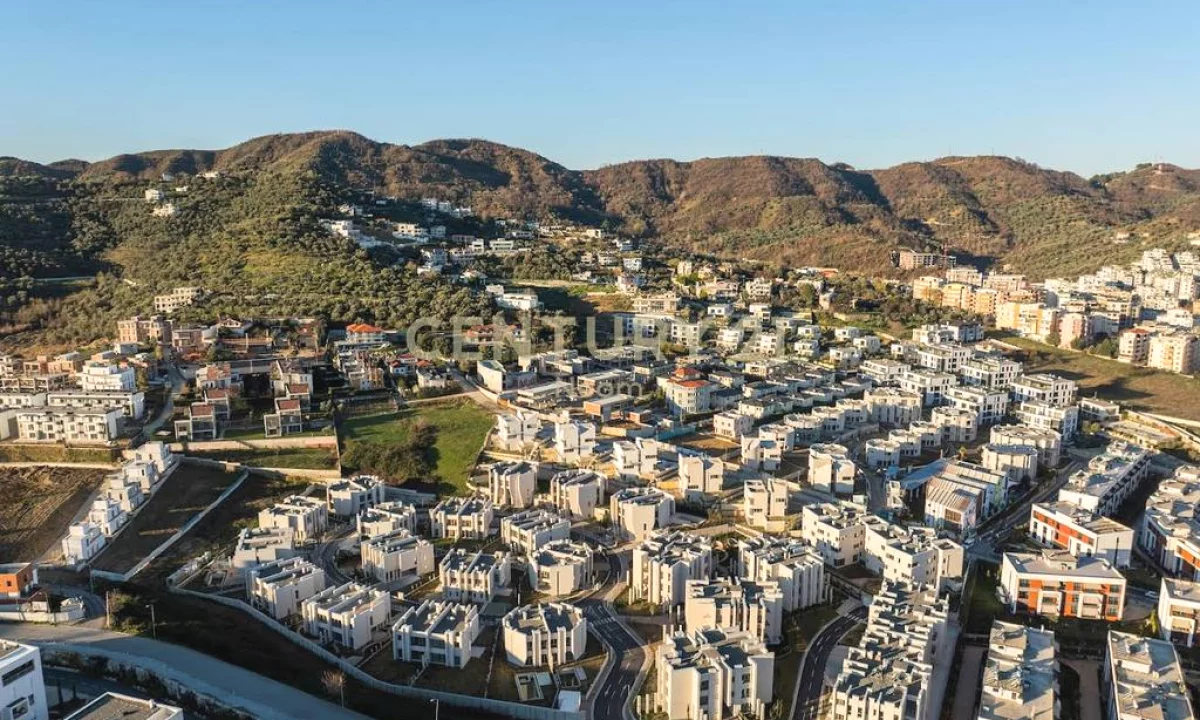 Apartment for sale in Tirana 2+1, Emty