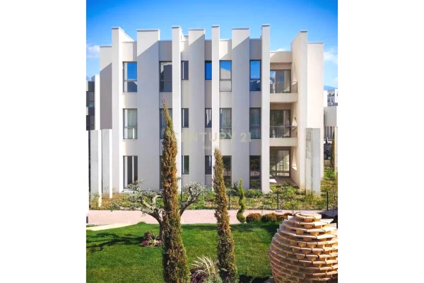 Apartment for sale in Tirana 2+1, Emty
