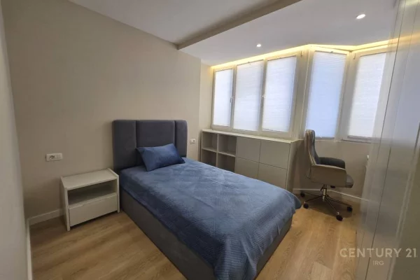 Appartamento in affitto a Tirana 2+1, Arredato