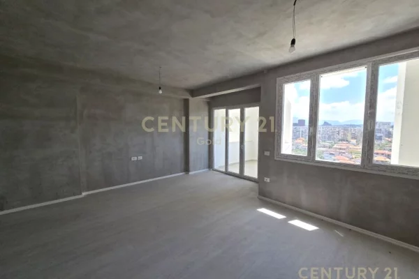 Apartment for sale in Tirana 3+1, Emty
