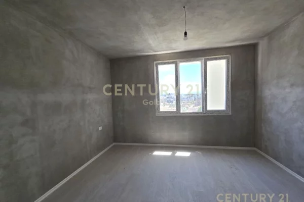 Apartment for sale in Tirana 3+1, Emty