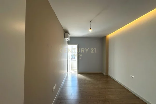 Apartment for sale in Tirana 2+1, Emty