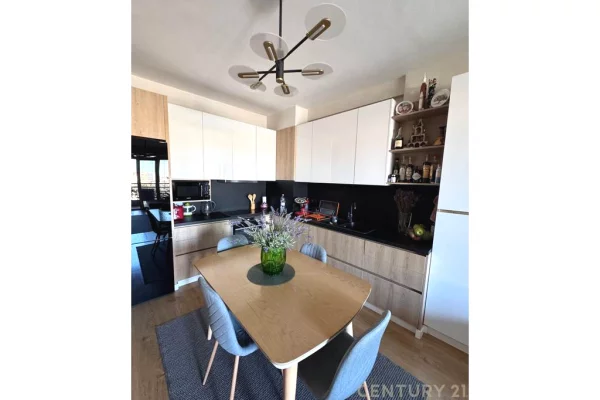 House for Sale 2+1 in Tirana - 260,000 Euro