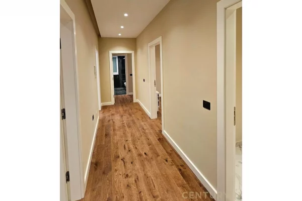 Penthouse (panoramic top floor) for sale in Tirana 3+1, In Part