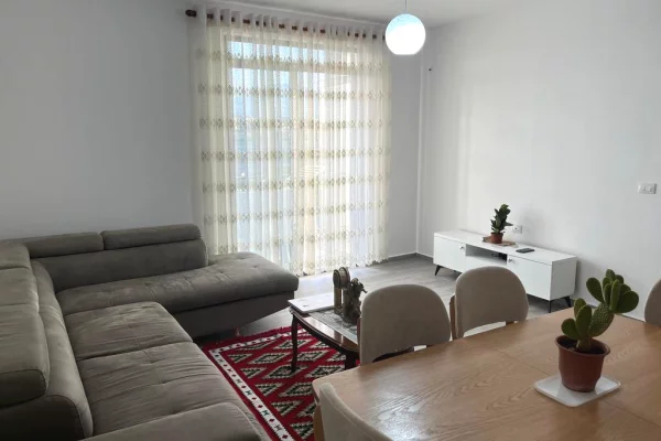 JEPET ME QIRA APARTAMENT 3+1+2 – RRUGA 5 MAJI