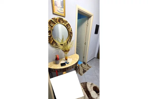 Appartamento in vendita a Tirana 2+1, Arredato