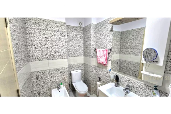 Appartamento in vendita a Tirana 2+1, Arredato