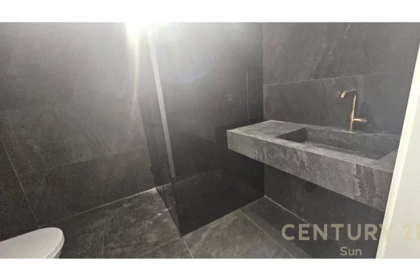 Appartamento in vendita a Tirana 3+1, Arredato