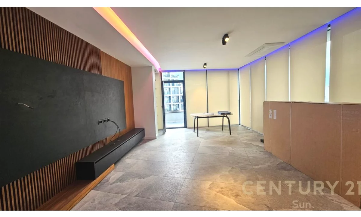 Appartamento in vendita a Tirana 3+1, Arredato