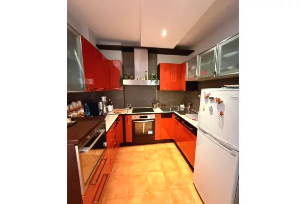 Shtepi me qera Apartament ne Tirane, 2+1, Mobilimi E mobiluar, Pagesa 1,500  Euro.