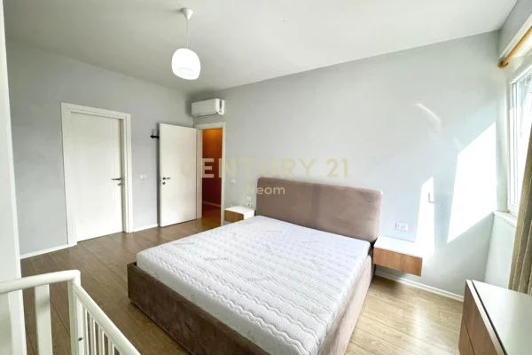 Appartamento in vendita a Tirana 2+1, Arredato