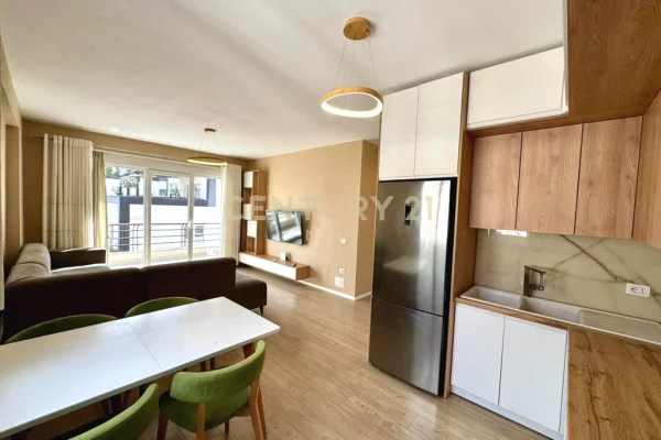 Appartamento in vendita a Tirana 2+1, Arredato