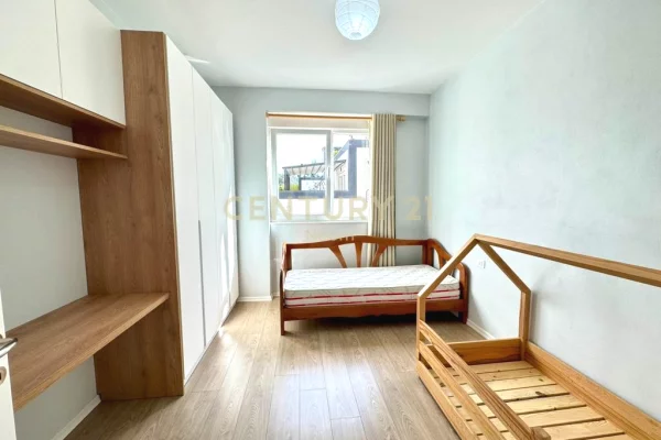 Appartamento in vendita a Tirana 2+1, Arredato