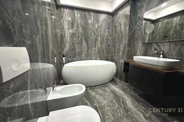 Apartment for sale in Tirana 2+1, Furnished