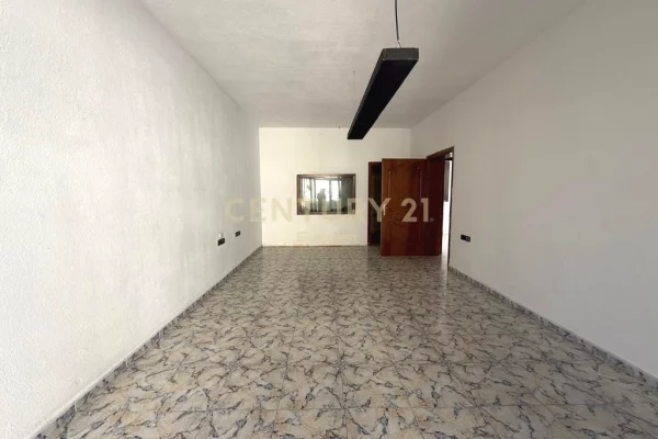 ISH BLLOKU, ZYRE PER QIRA (4+2 TUALETE + 2 BALLKONE)