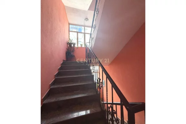 ISH BLLOKU, ZYRE PER QIRA (4+2 TUALETE + 2 BALLKONE)