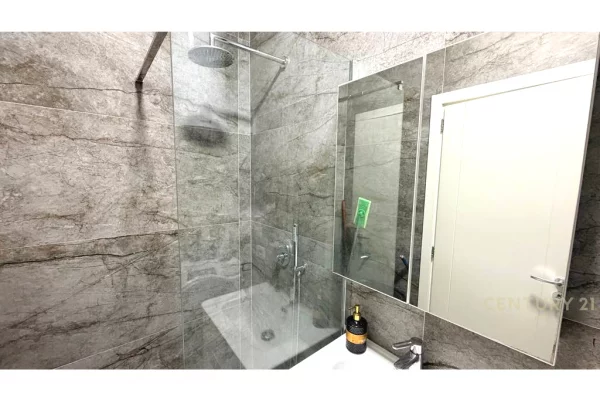 Appartamento in affitto a Tirana 2+1, Arredato