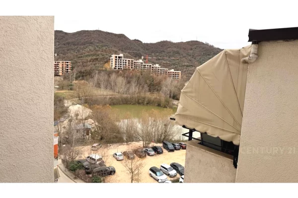 Appartamento in affitto a Tirana 2+1, Arredato