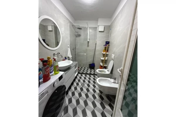 Shtepi me qera Apartament ne Tirane, 2+1, Mobilimi E mobiluar, Pagesa 500  Euro.