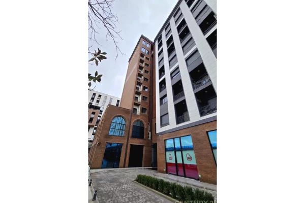 Shitet Apartament 2+1+2 tek Rezidenca Henke