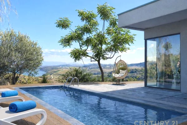 Shtepi ne shitje 3+1 ne Durres - 550,000 Euro