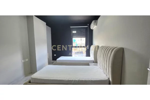 Appartamento in affitto a Tirana 2+1, Arredato