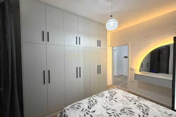 Appartamento in affitto a Tirana 1+1, Arredato