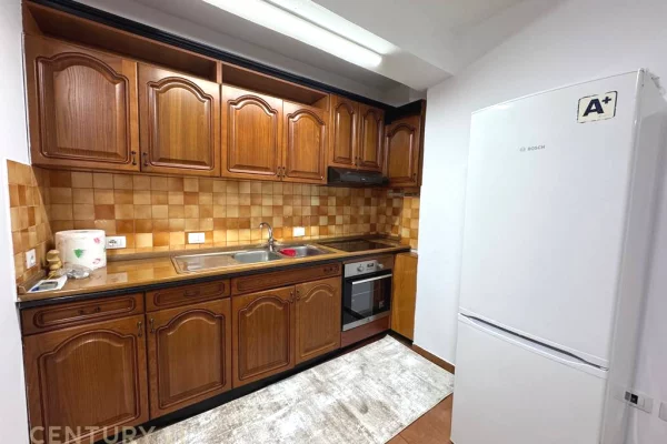 Shtepi me qera Apartament ne Tirane, 2+1, Mobilimi E mobiluar, Pagesa 500  Euro.