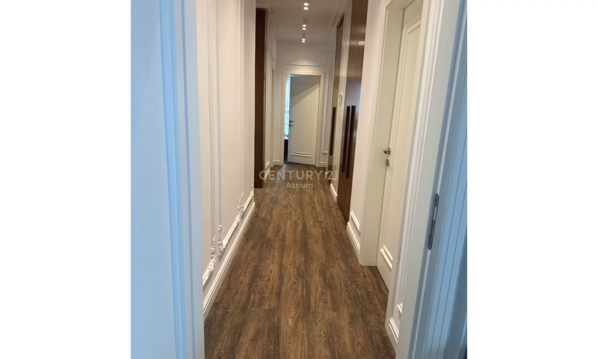 Shtepi me qera Apartament ne Tirane, 3+1, Mobilimi E mobiluar, Pagesa 1,500  Euro.