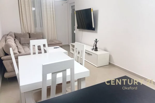 Shtepi me qera Apartament ne Tirane, 2+1, Mobilimi E mobiluar, Pagesa 770  Euro.