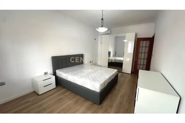 Shtepi me qera Apartament ne Tirane, 2+1, Mobilimi E mobiluar, Pagesa 75,000  Leke.