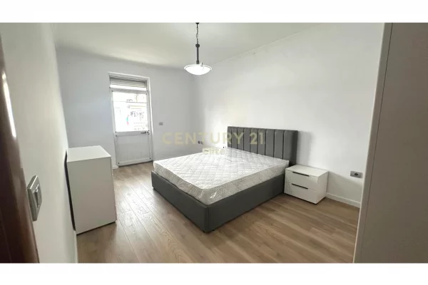 Shtepi me qera Apartament ne Tirane, 2+1, Mobilimi E mobiluar, Pagesa 75,000  Leke.