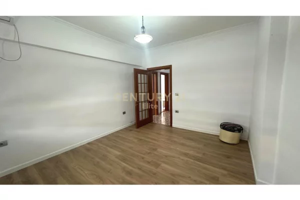 Shtepi me qera Apartament ne Tirane, 2+1, Mobilimi E mobiluar, Pagesa 75,000  Leke.