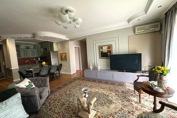 Shtepi me qera 2+1 ne Tirane - 1,500 Euro