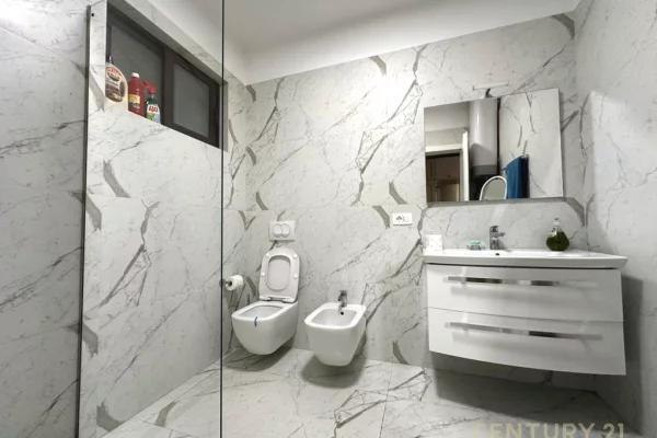 Shtepi me qera Apartament ne Tirane, 2+1, Mobilimi E mobiluar, Pagesa 1,500  Euro.