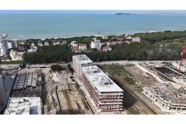 Business Property in Sale 3+1 in Durres - 48,000 Euro