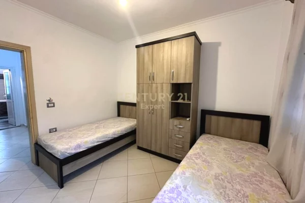 Shtepi me qera Apartament ne Tirane, 2+1, Mobilimi E mobiluar, Pagesa 600  Euro.