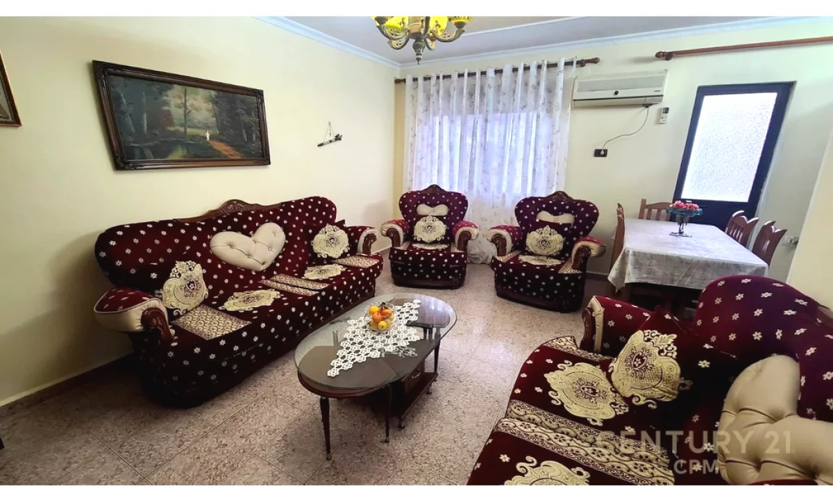 Shtepi me qera Apartament ne Tirane, 2+1, Mobilimi E mobiluar, Pagesa 500  Euro.