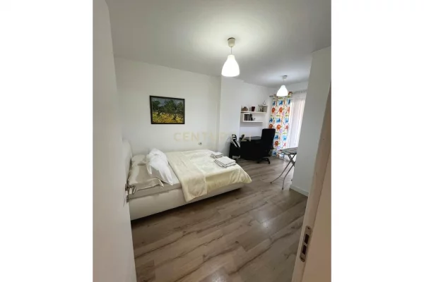 Shtepi me qera Apartament ne Tirane, 2+1, Mobilimi E mobiluar, Pagesa 1,000  Euro.