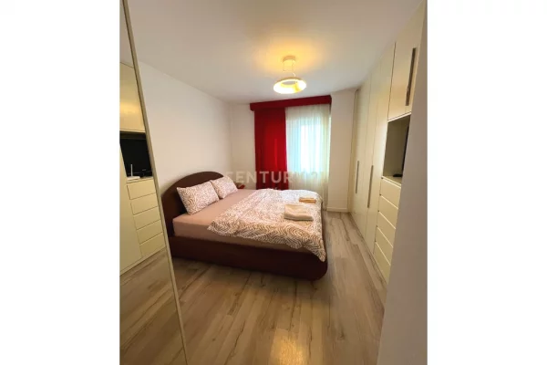 Shtepi me qera Apartament ne Tirane, 2+1, Mobilimi E mobiluar, Pagesa 1,000  Euro.