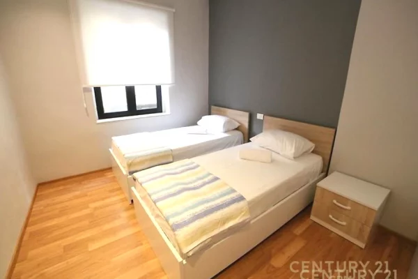 Shtepi me qera Apartament ne Tirane, 2+1, Mobilimi E mobiluar, Pagesa 1,000  Euro.