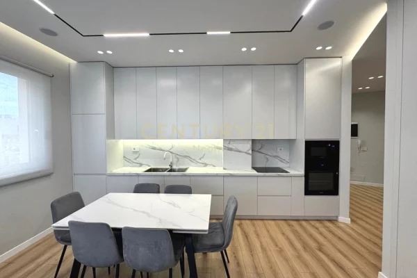 Shtepi me qera Apartament ne Tirane, 2+1, Mobilimi E mobiluar, Pagesa 1,800  Euro.