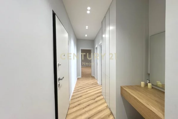 Shtepi me qera Apartament ne Tirane, 2+1, Mobilimi E mobiluar, Pagesa 1,800  Euro.