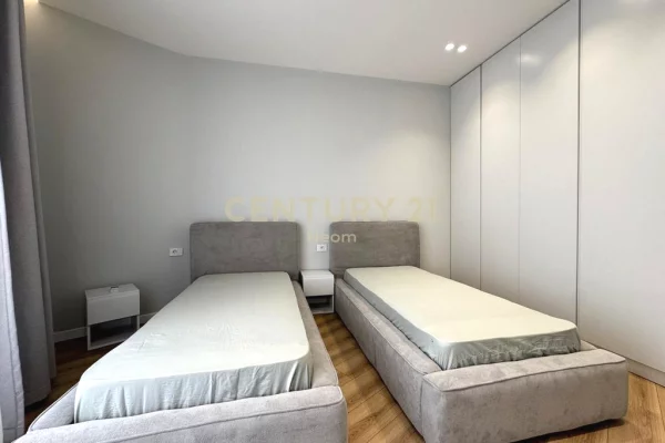 Shtepi me qera Apartament ne Tirane, 2+1, Mobilimi E mobiluar, Pagesa 1,800  Euro.